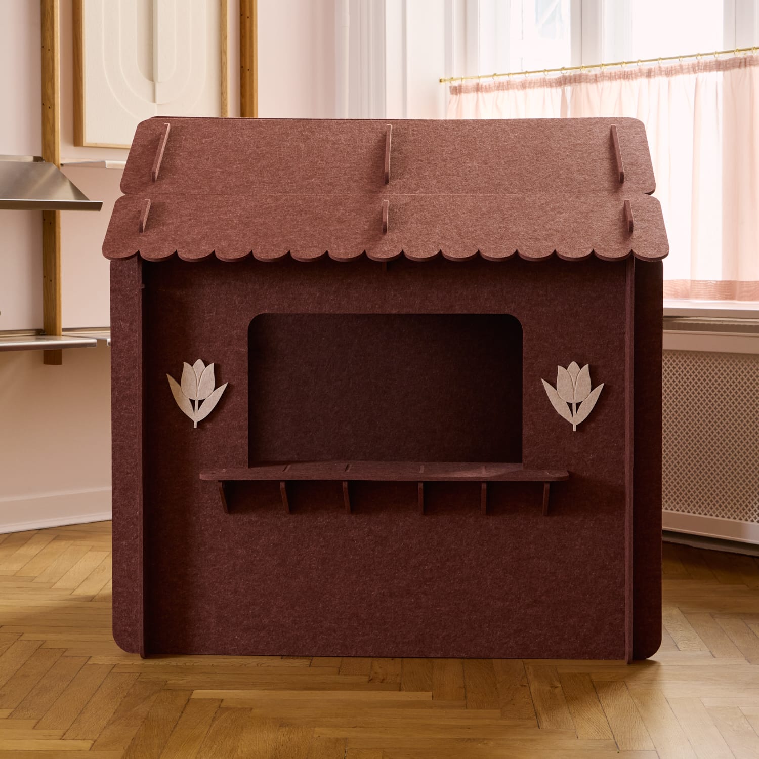 Playhouse - Reddish Brown