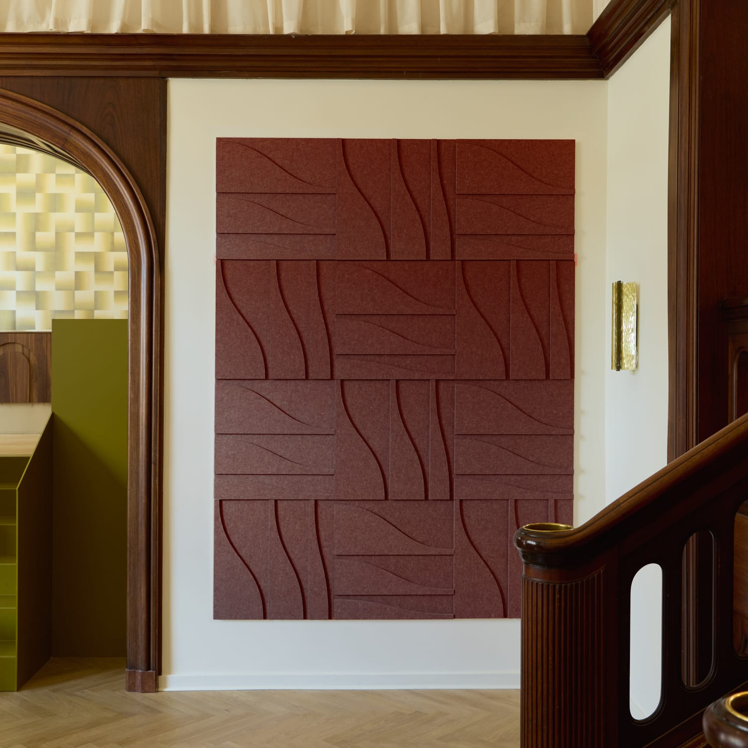 Curve Tile - Reddish Brown