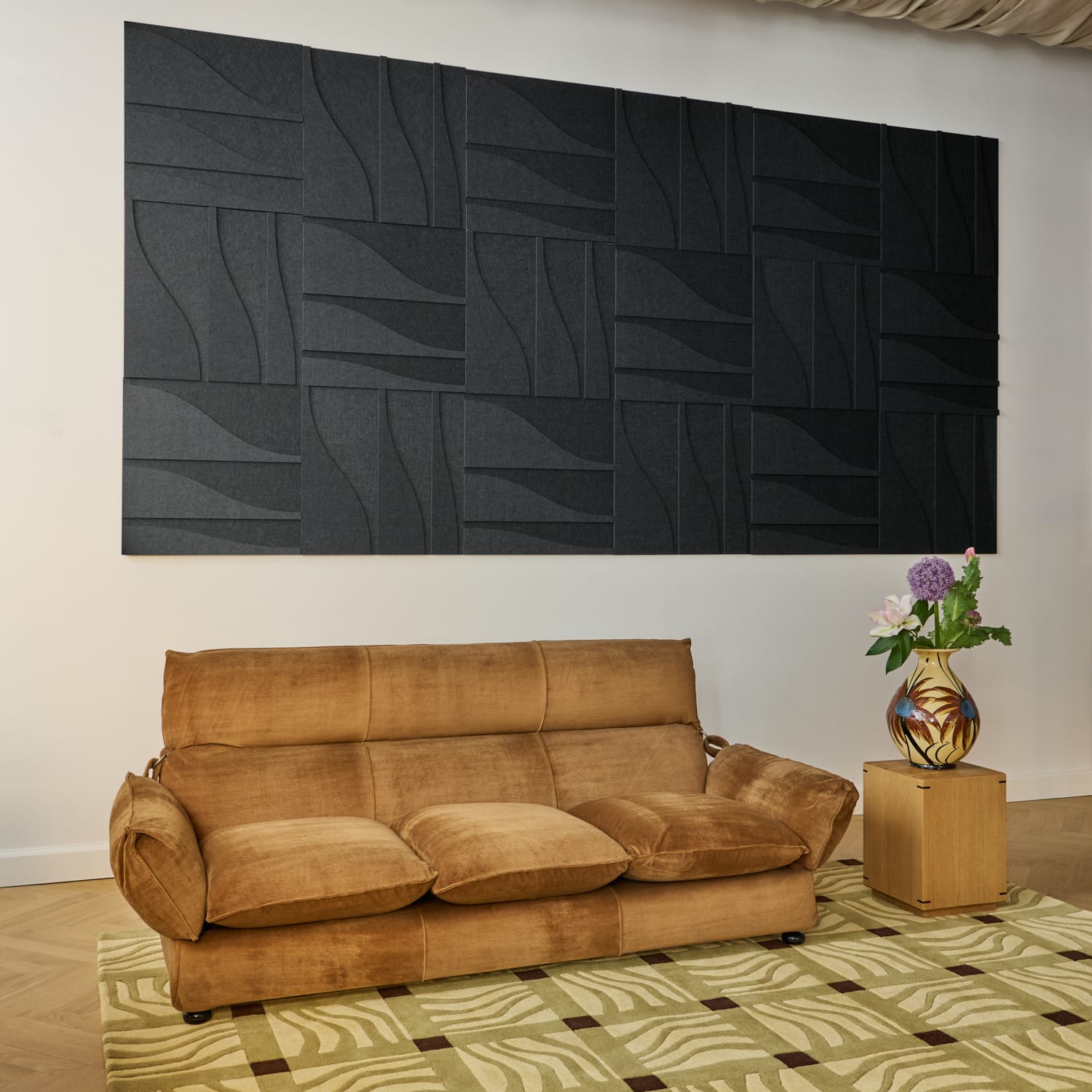 Curve Tile - Night Black