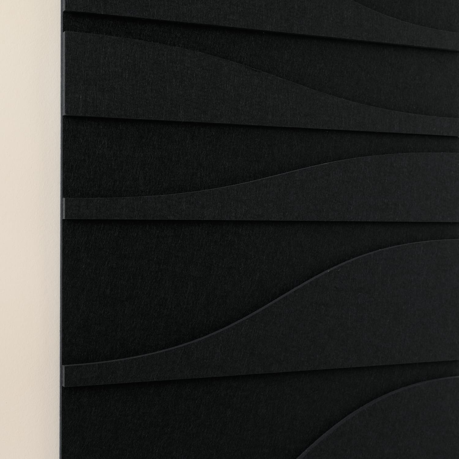 Curve Tile - Night Black